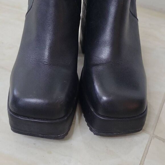 Darker Wavs Leather Square Toe Platform Heeled Boots Y2K Goth Size 8M Womens - Picture 4 of 12